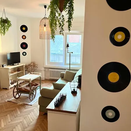 Stylish And Funky Flat In The Heart Of Apartment