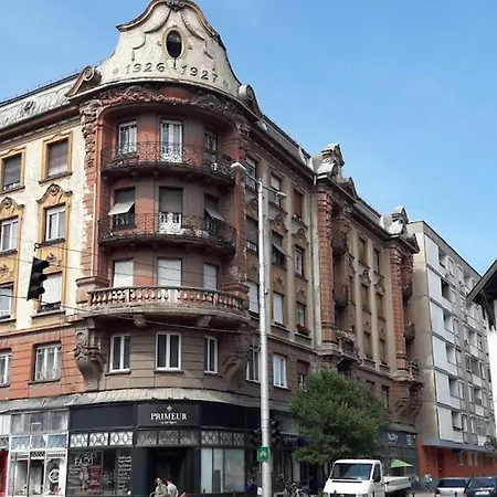 Stylish And Funky Flat In The Heart Of * Debrecen