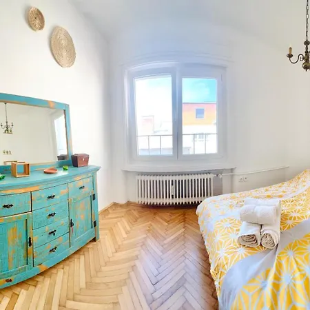 Apartment Stylish And Funky Flat In The Heart Of Debrecen