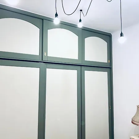 Stylish And Funky Flat In The Heart Of Apartman *