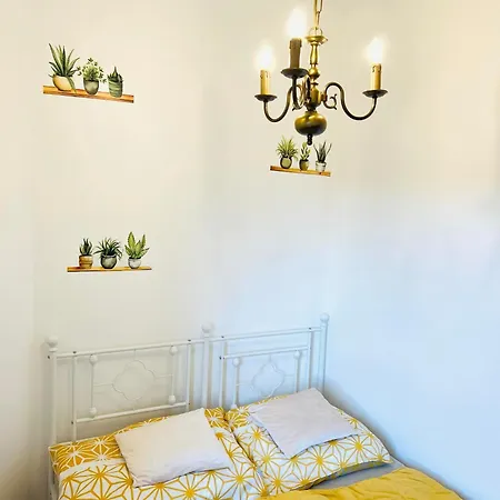 Stylish And Funky Flat In The Heart Of