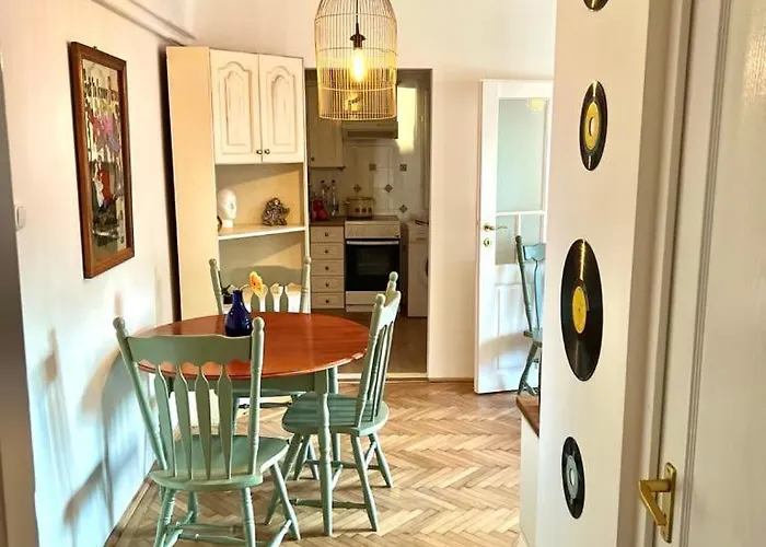 דירה Stylish And Funky Flat In The Heart Of דברצן